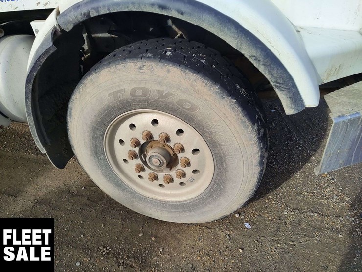 1999-peterbilt-357-image-20