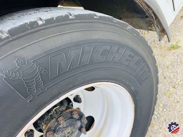 2015-international-durastar-4300-image-82