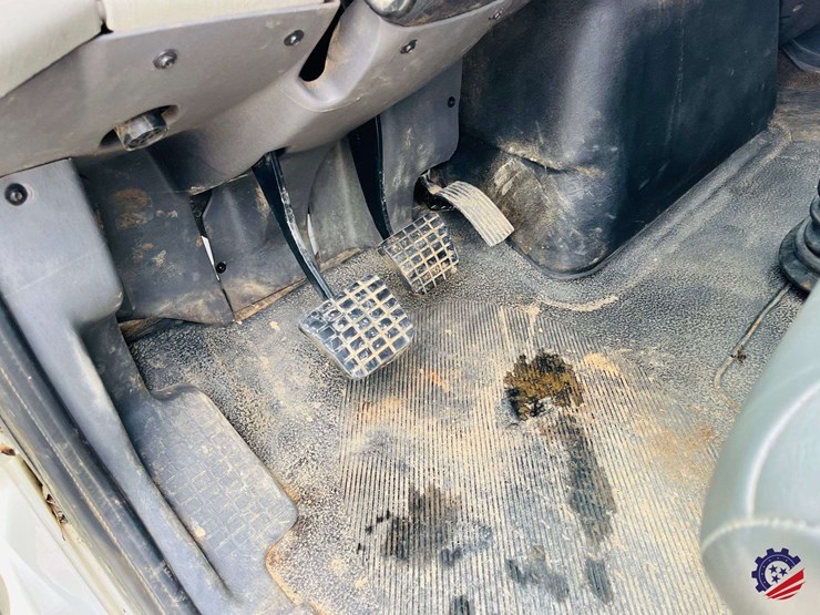 2015-international-durastar-4300-image-97