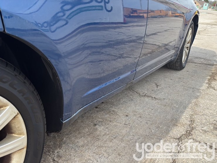 2010-chrysler-sebring-image-23