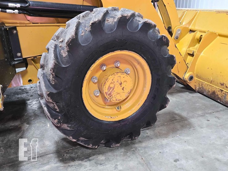 2021-caterpillar-420-image-26