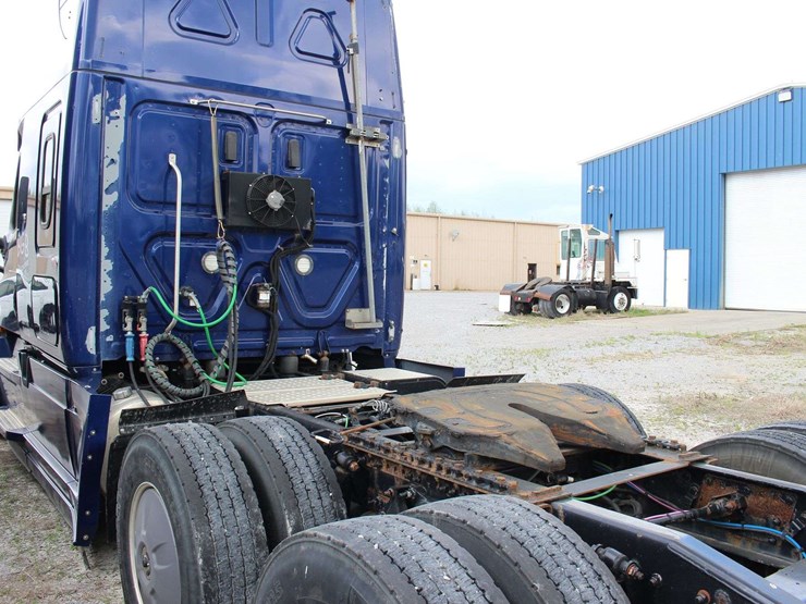 2019-freightliner-cascadia-pt126sl-3akjhhdr0kskl2228-mileage:-688348-image-13