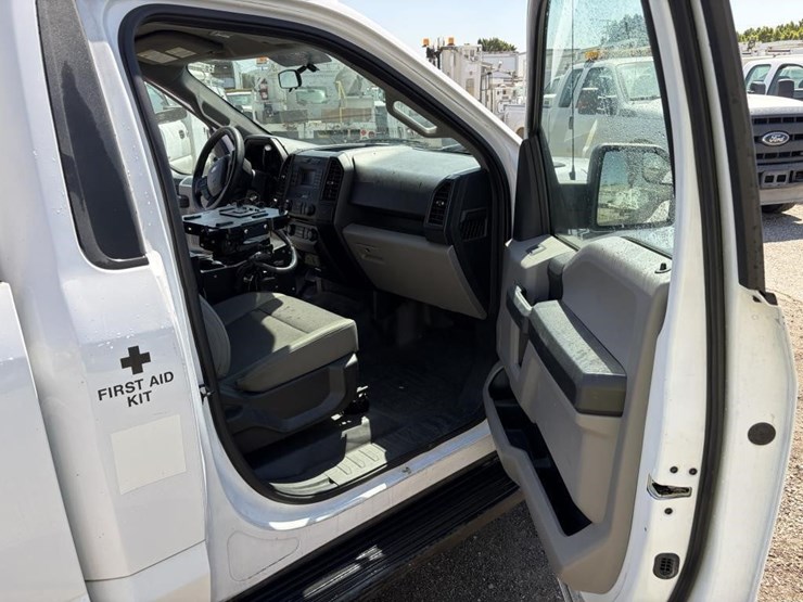 2016-ford-f150-image-9