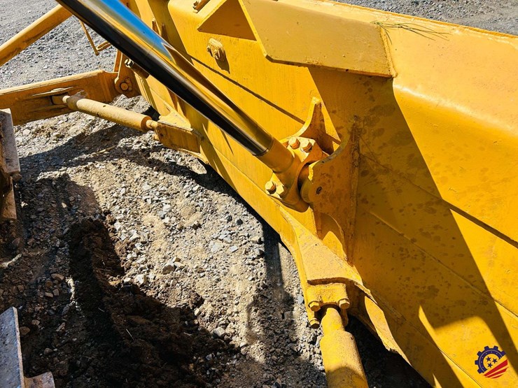 2022-komatsu-d65px-18-image-36