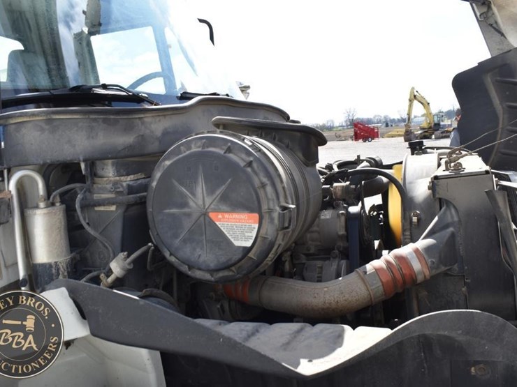 2005-international-durastar-4300-image-27