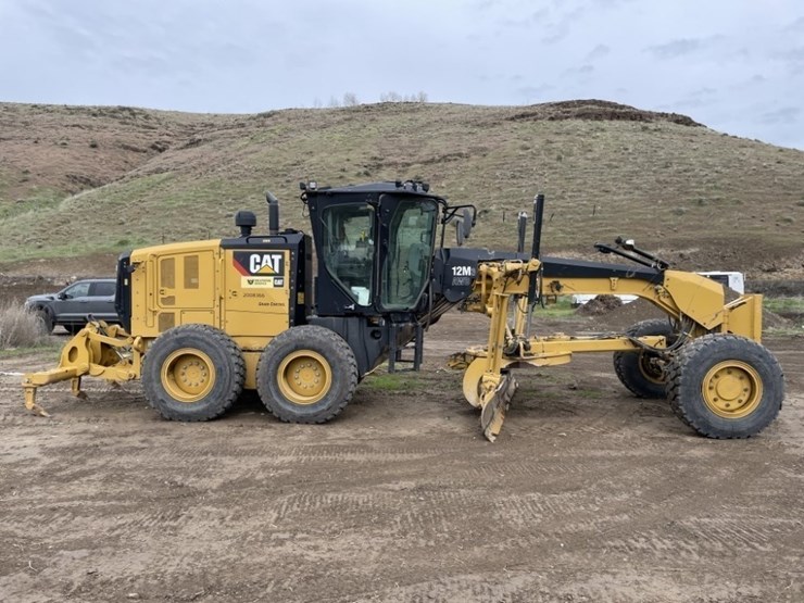 2018-caterpillar-12m3-awd-image-6