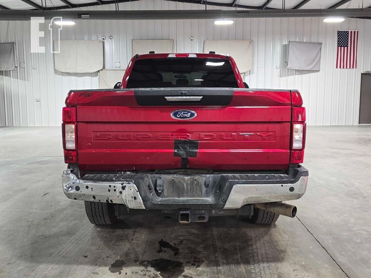 2021-ford-f350-image-8
