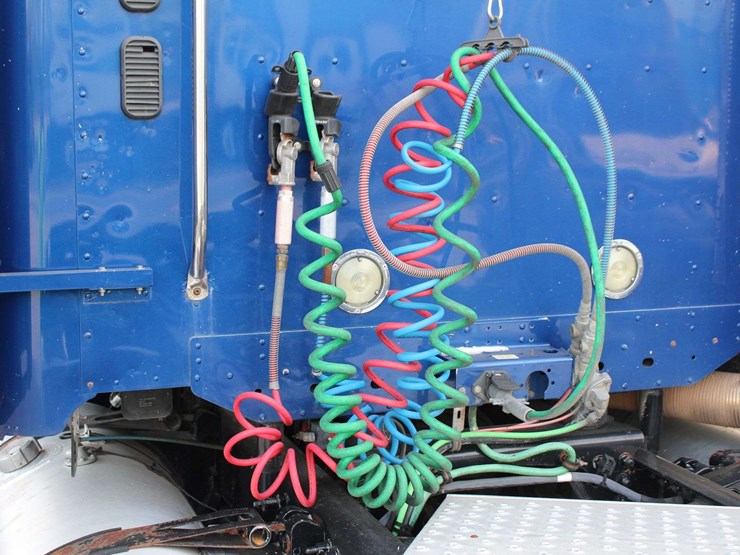 2018-freightliner-semi-3alxa7007jdjt5039-mileage:-does-not-run-image-10