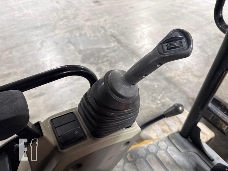 2018-caterpillar-305e2-cr-image-19