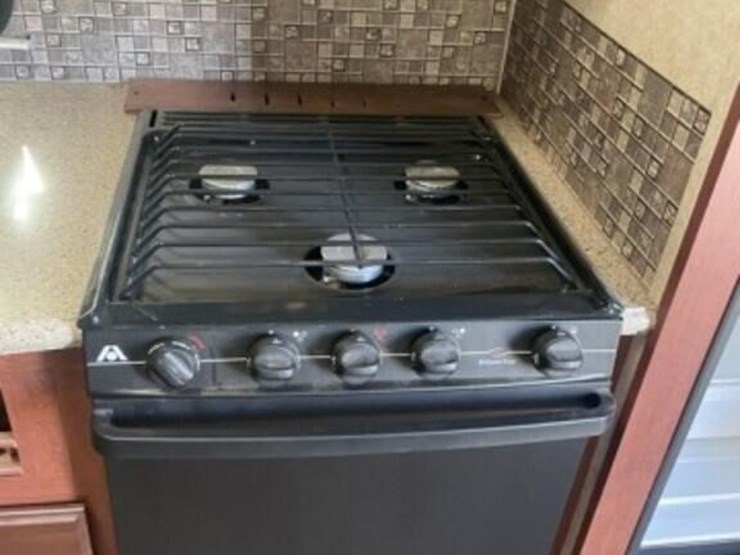 2014-forest-river-26’-puma-toy-hauler-rv-travel-image-22