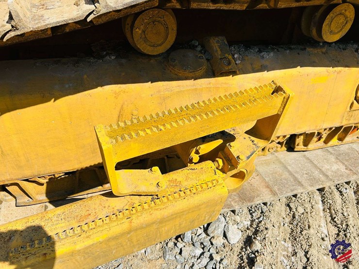 2022-komatsu-d65px-18-image-39