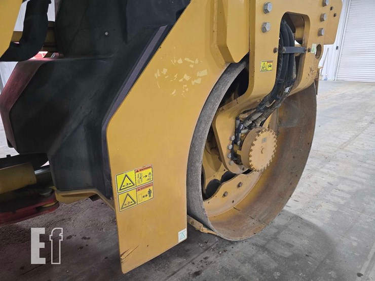 2017-caterpillar-cb10-image-14