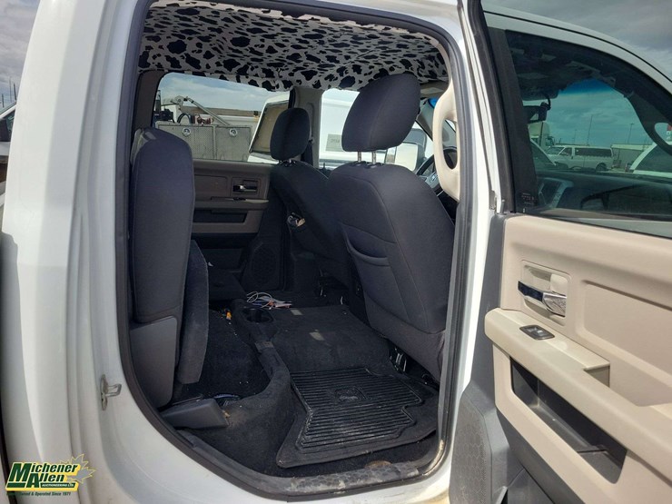 2010-dodge-ram-1500-image-21