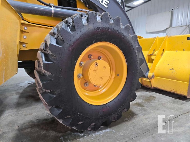 2023-deere-320-p-tier-image-24