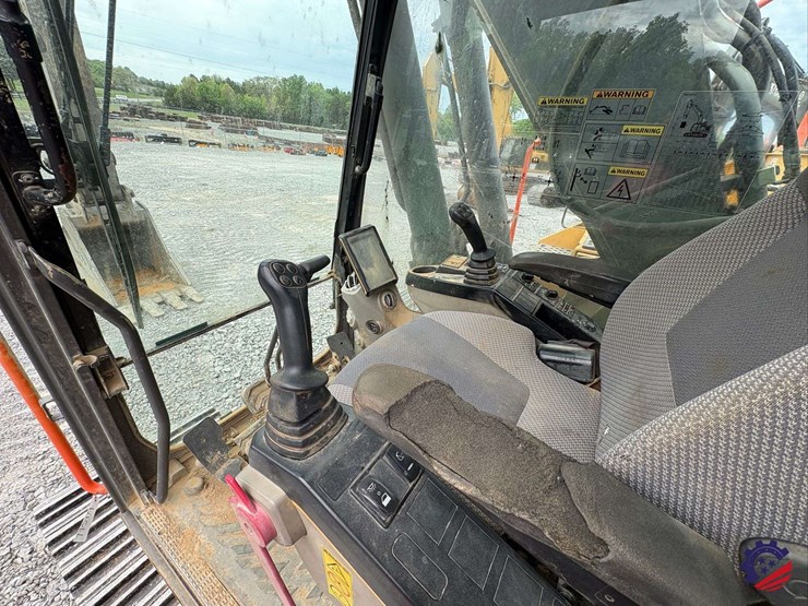 2017-volvo-ec300el-image-74