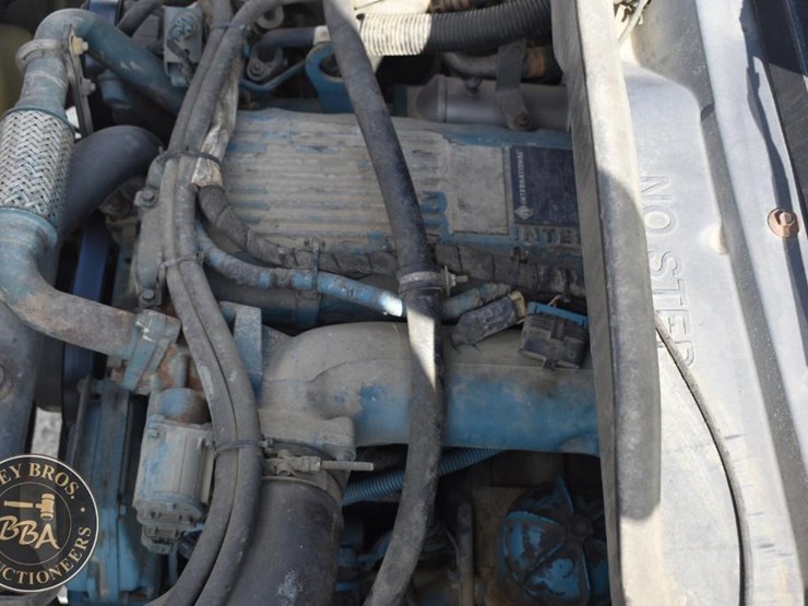 2005-international-durastar-4300-image-29