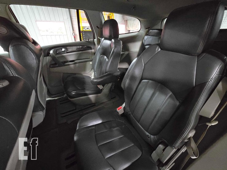 2016-buick-enclave-image-16