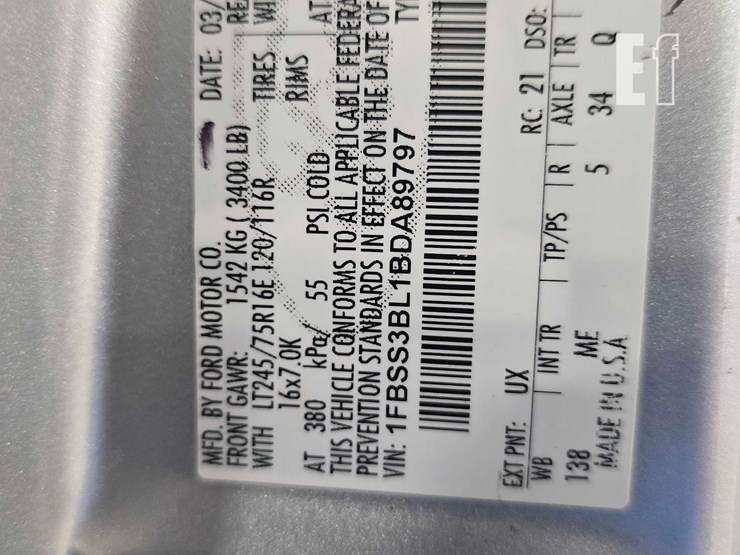 2011-ford-e350-xlt-image-27