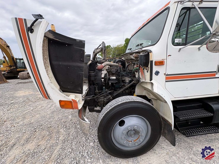 1993-international-4700-image-42