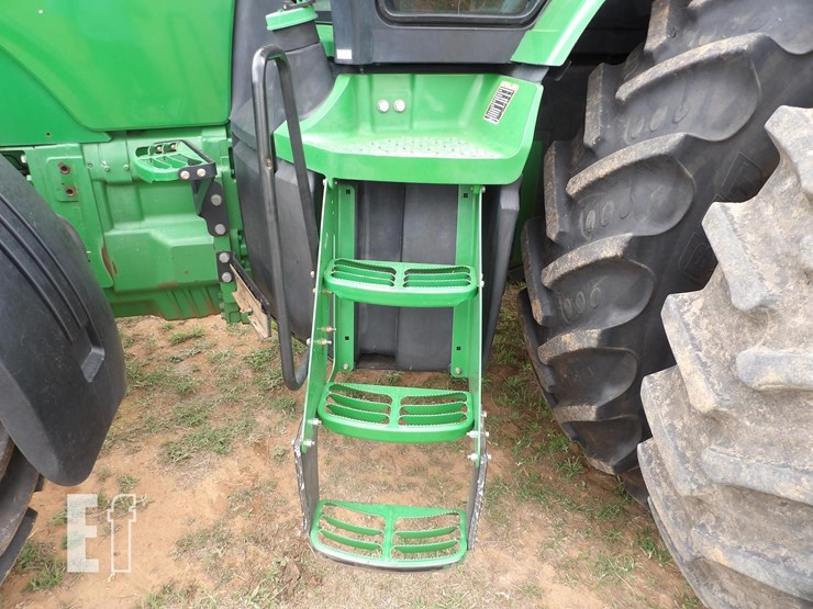 2012-john-deere-8235r-image-16