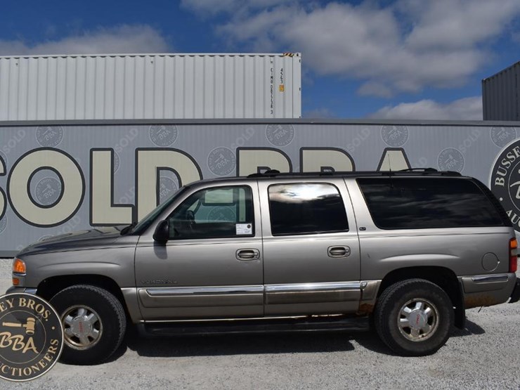 2001-gmc-yukon-xl-image-2