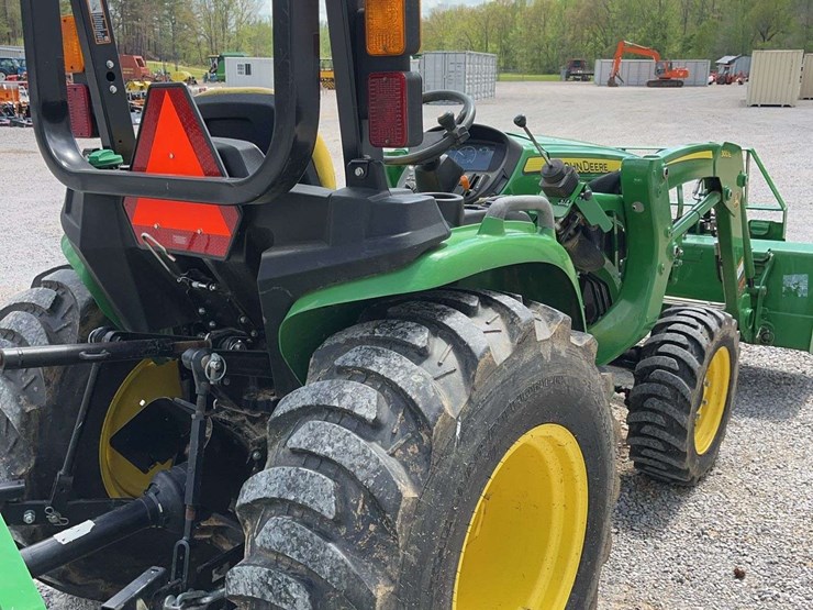 2021-john-deere-3032e-image-11