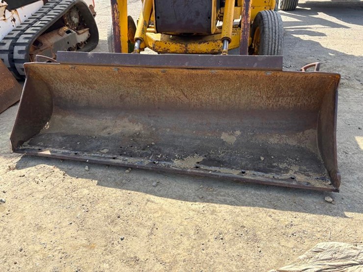 john-deere-310-image-5