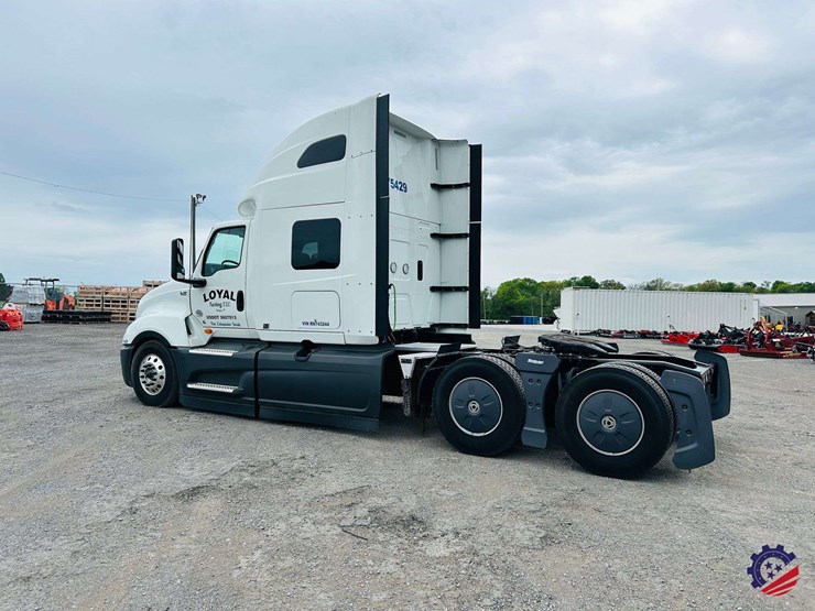 2024-international-lt62f-t/a-truck-tractor-image-6