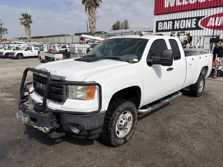 2012-gmc-sierra-2500-image-1