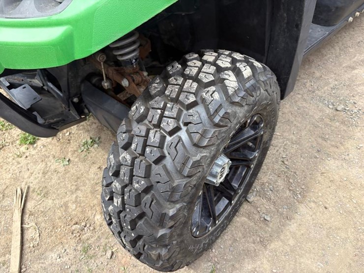 john-deere-gator-image-5