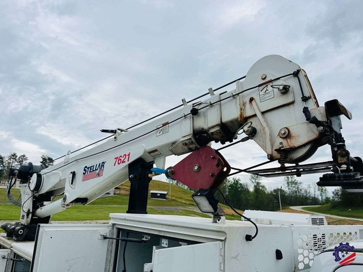 2018-ford-f550-image-40