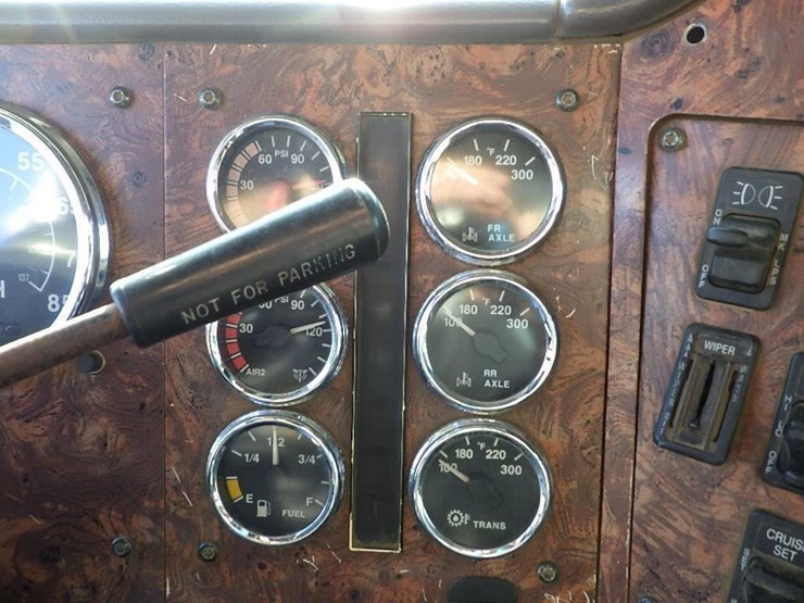 1999-international-9300-image-45