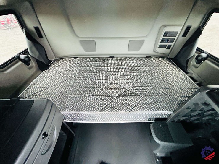 2024-international-lt62f-t/a-truck-tractor-image-91