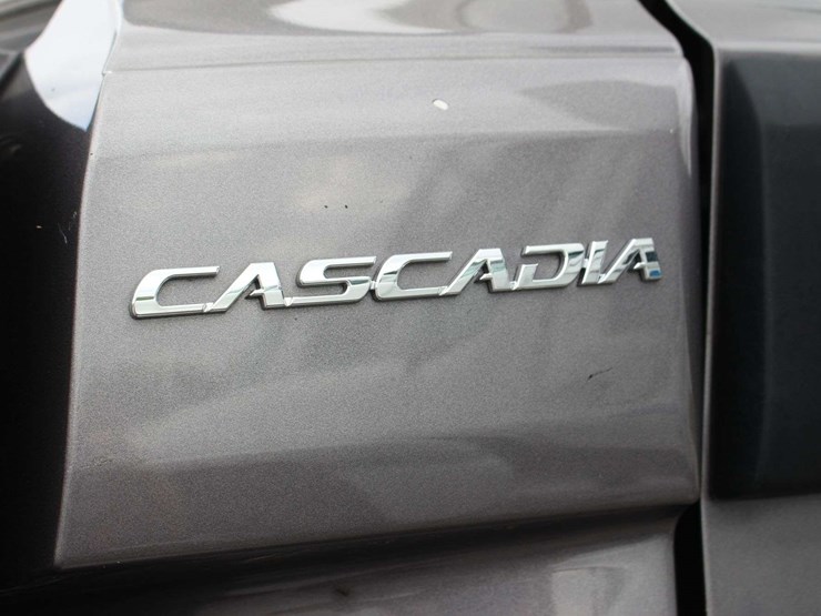 2020-freightliner-cascadia-126-image-5