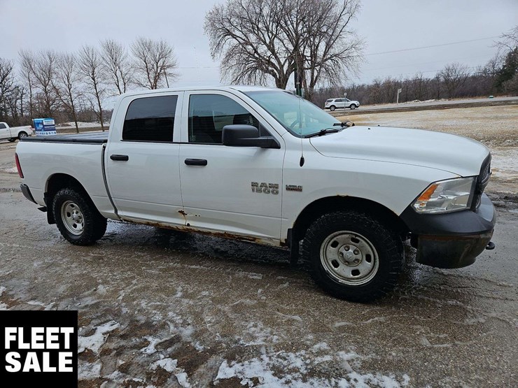 2017-dodge-1500-image-5