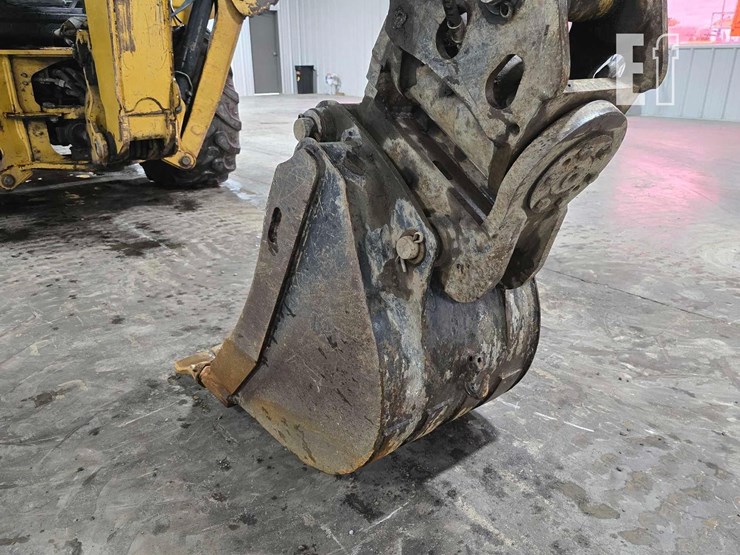 2006-caterpillar-420e-image-16