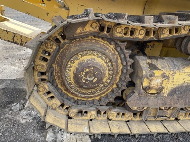 2013-komatsu-d65ex-17-image-21