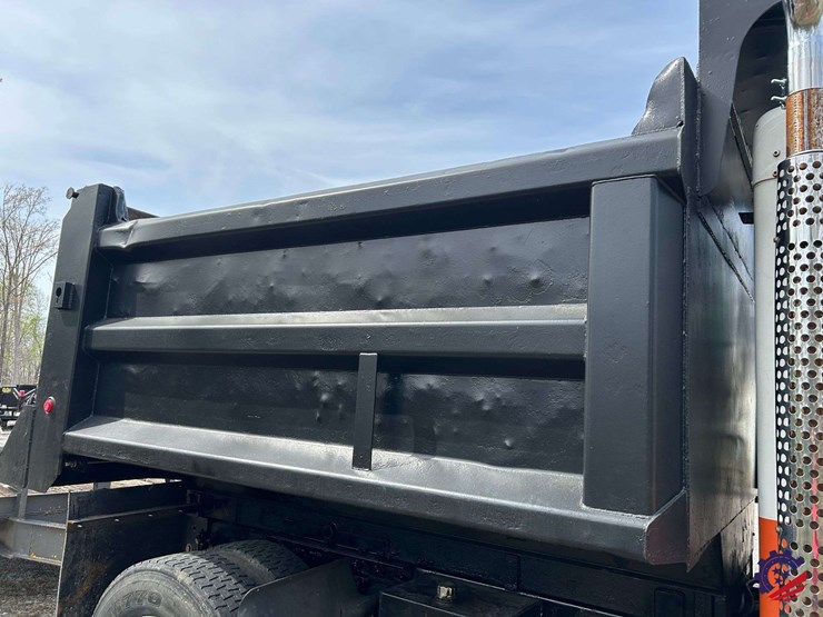 2005-kenworth-t300-image-48