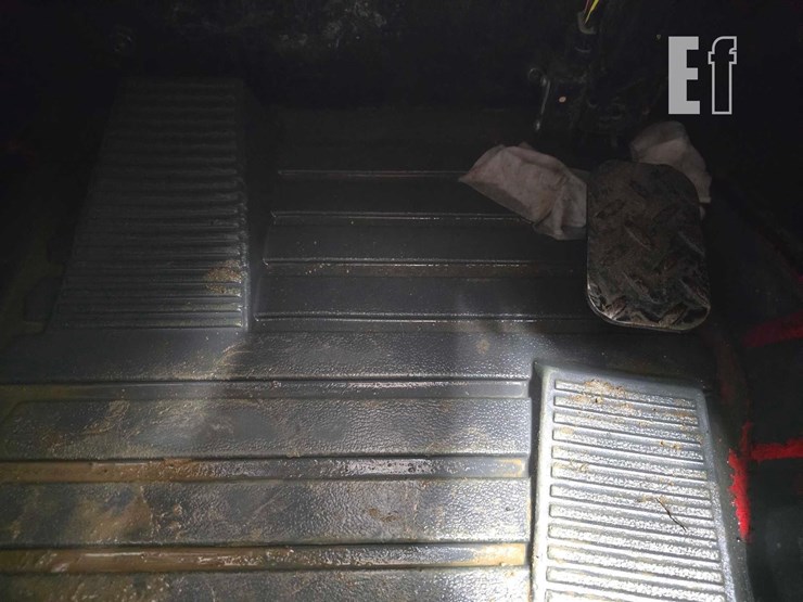 2023-caterpillar-259d3-image-14