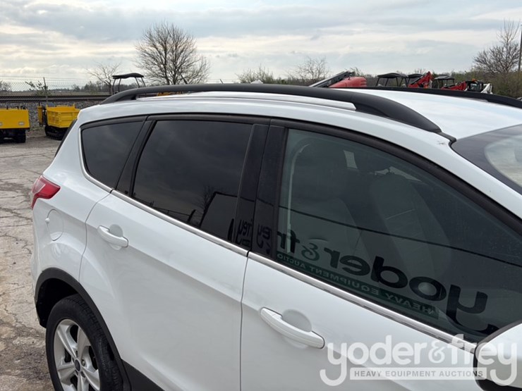 2014-ford-escape-image-28