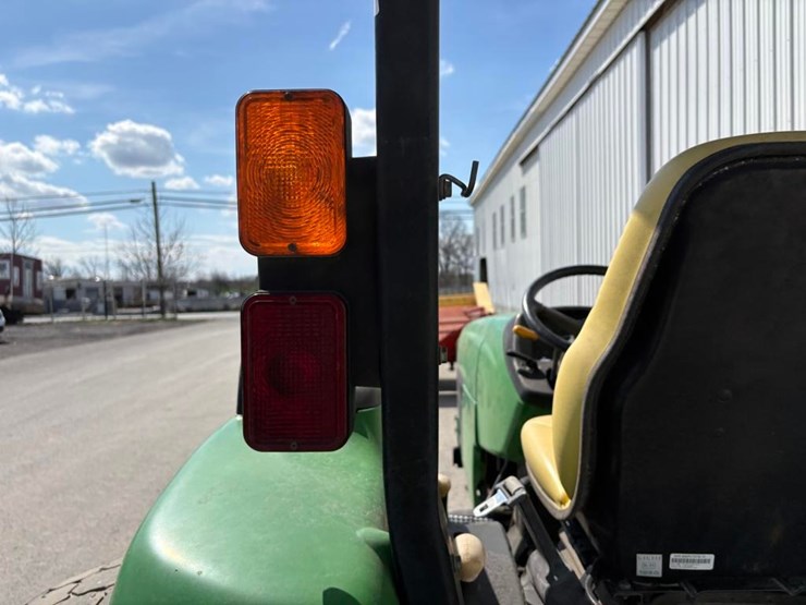 john-deere-4710-image-16