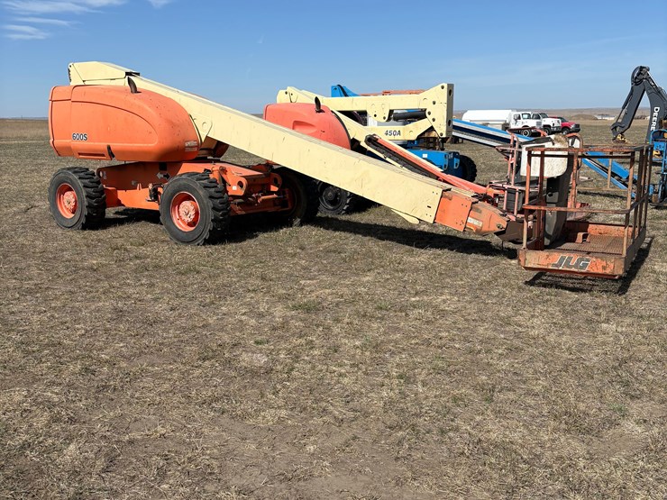 jlg-600s-image-1