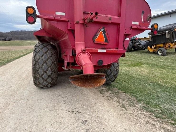 jamesway-auto-trac-5600-gallon-manure-tanker-image-14