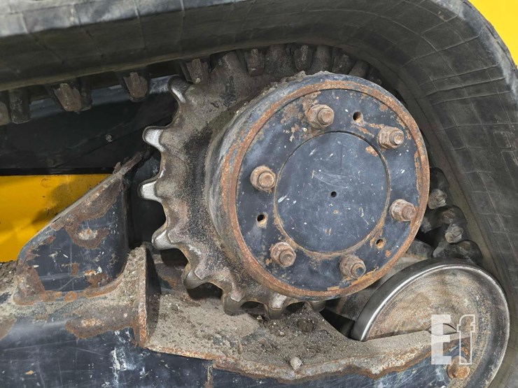 2021-jcb-3ts-8t-image-24