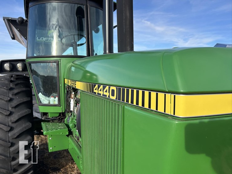 john-deere-4440-image-25