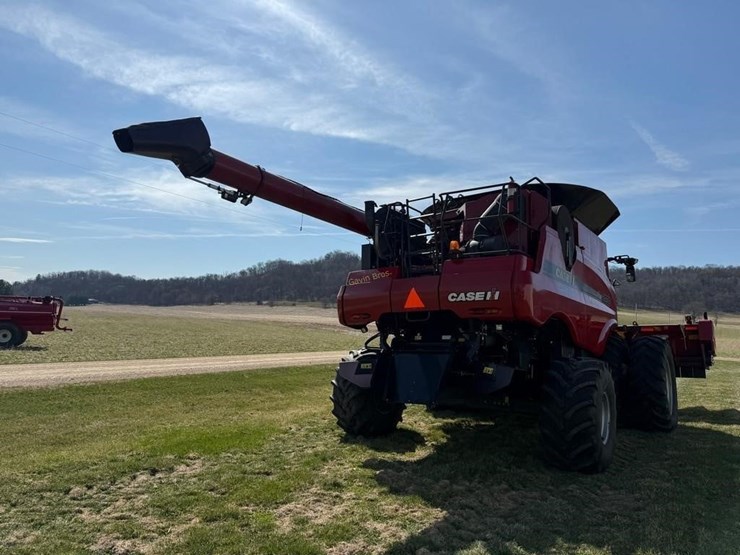 2014-case-ih-8230-image-7