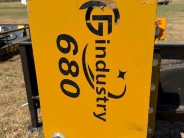 skid-steer-post-driver-image-5