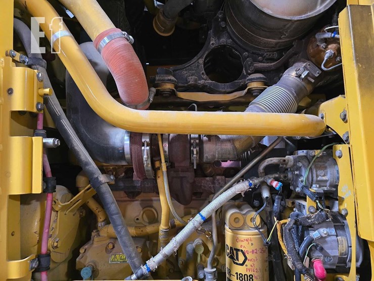 2012-caterpillar-140m2-image-24