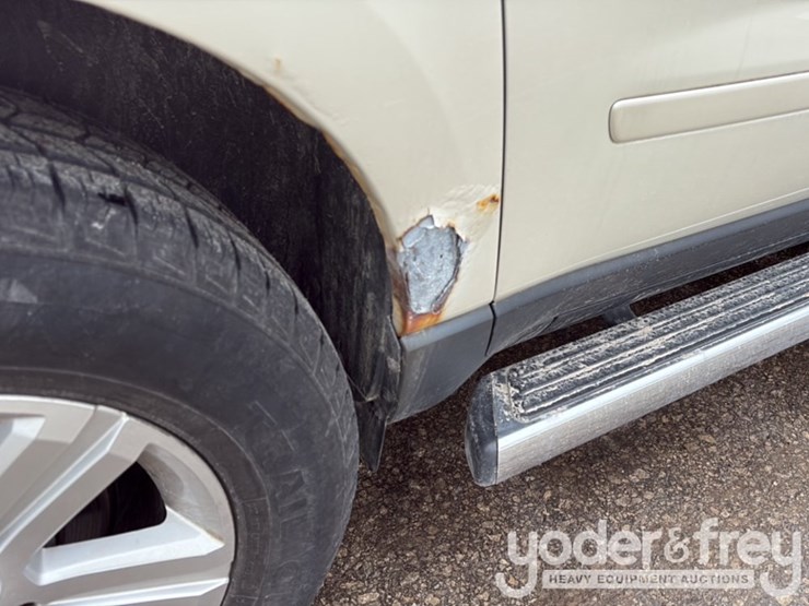 2013-chevrolet-traverse-image-19