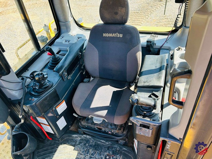 2022-komatsu-d65px-18-image-71